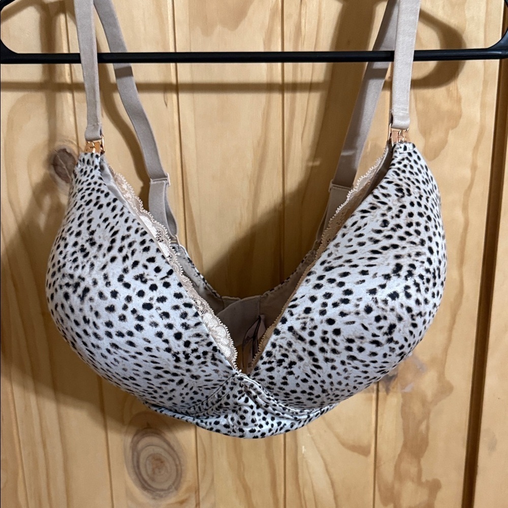 Victoria's Secret Black and Cream Spotted Bra